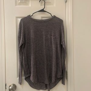 Old Navy women’s long sleeve oversized shirt